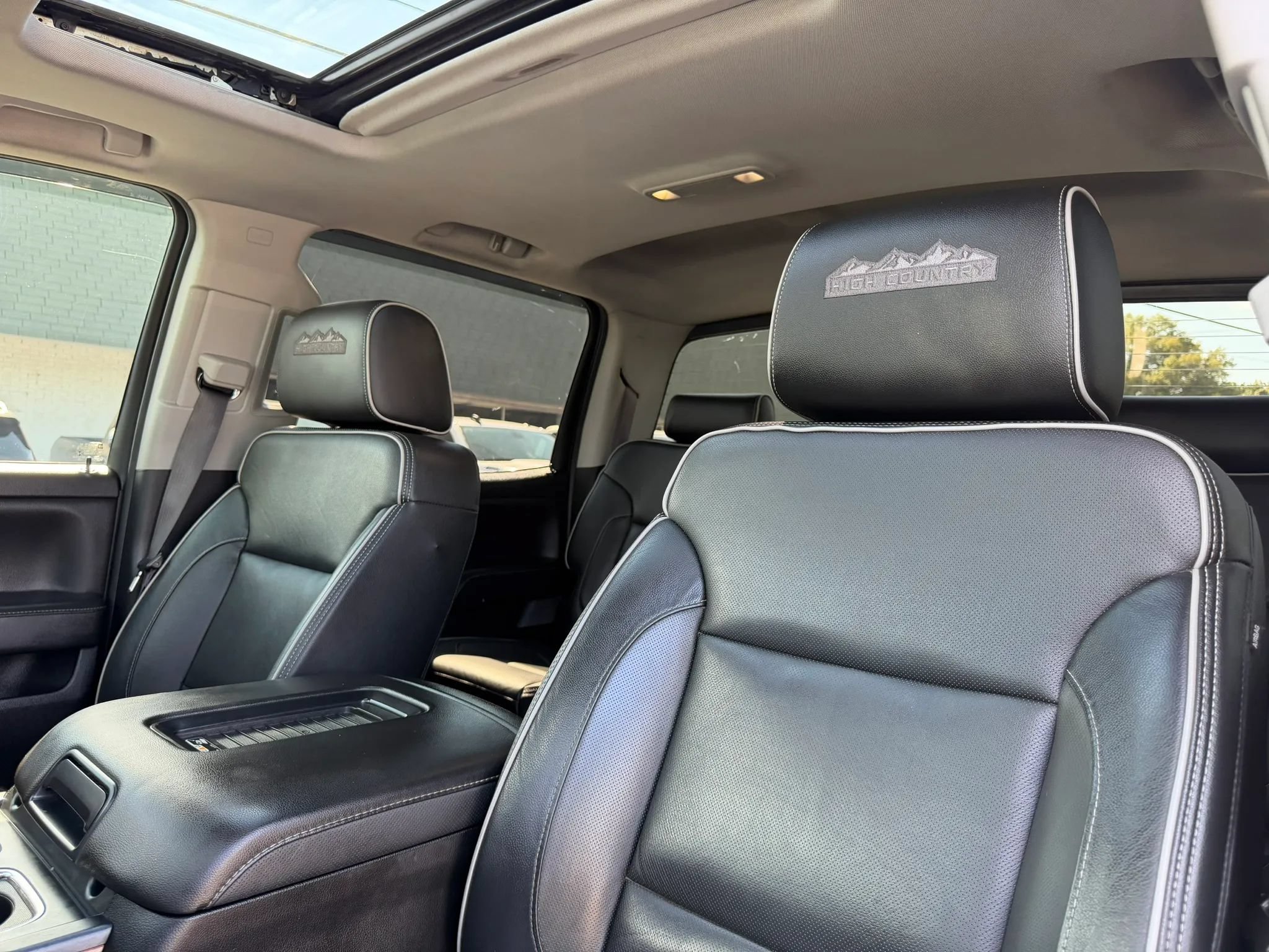 Used 2017 Chevrolet Silverado 2500 High Country w/ Duramax Plus Package AWD/4WD image 16