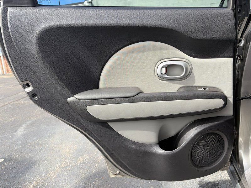 Used 2019 Kia Soul FWD image 28