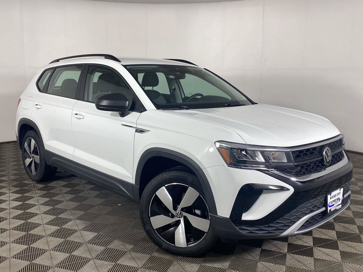 Used 2024 Volkswagen Taos S AWD/4WD image 1