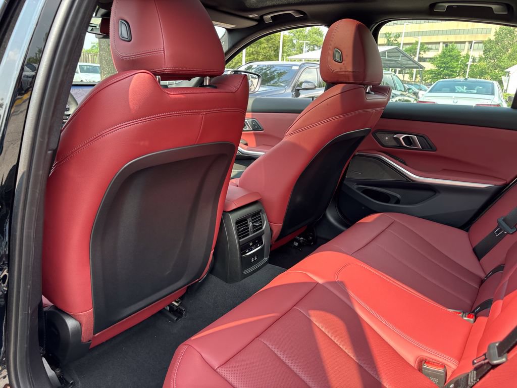 New 2026 BMW 330i xDrive Sedan w/ Premium Package AWD/4WD image 27