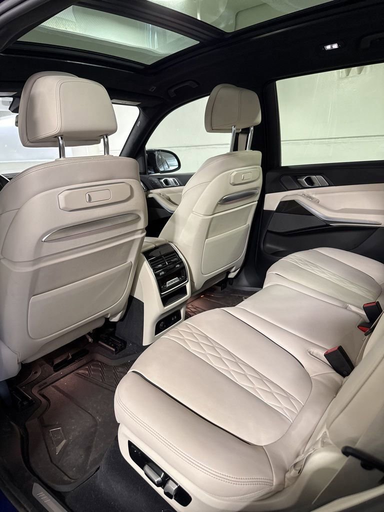 Certified 2023 BMW X7 M60i w/ Executive Package image 8