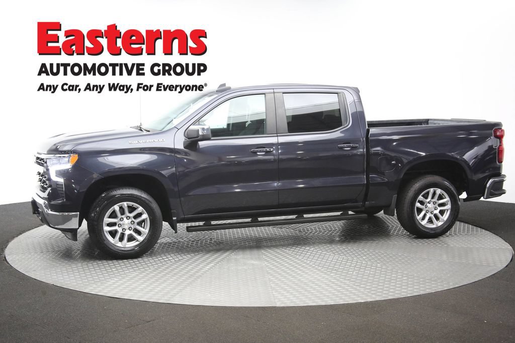 Used 2022 Chevrolet Silverado 1500 LT AWD/4WD image 58