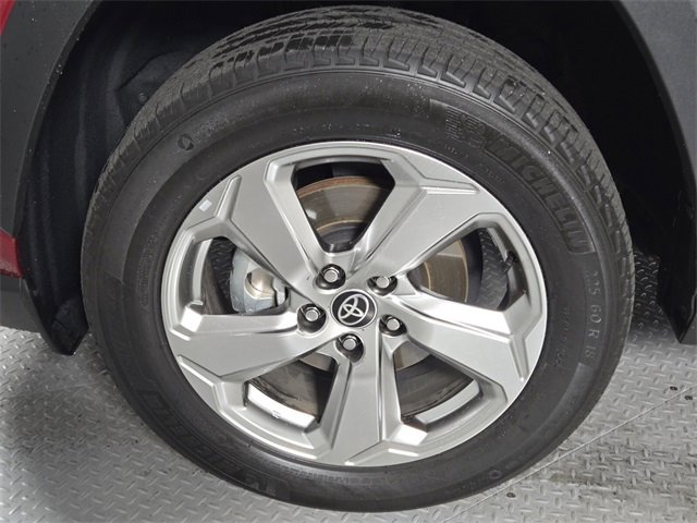 Used 2021 Toyota RAV4 Limited image 9
