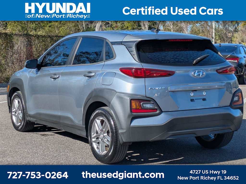 Used 2021 Hyundai Kona SE image 3