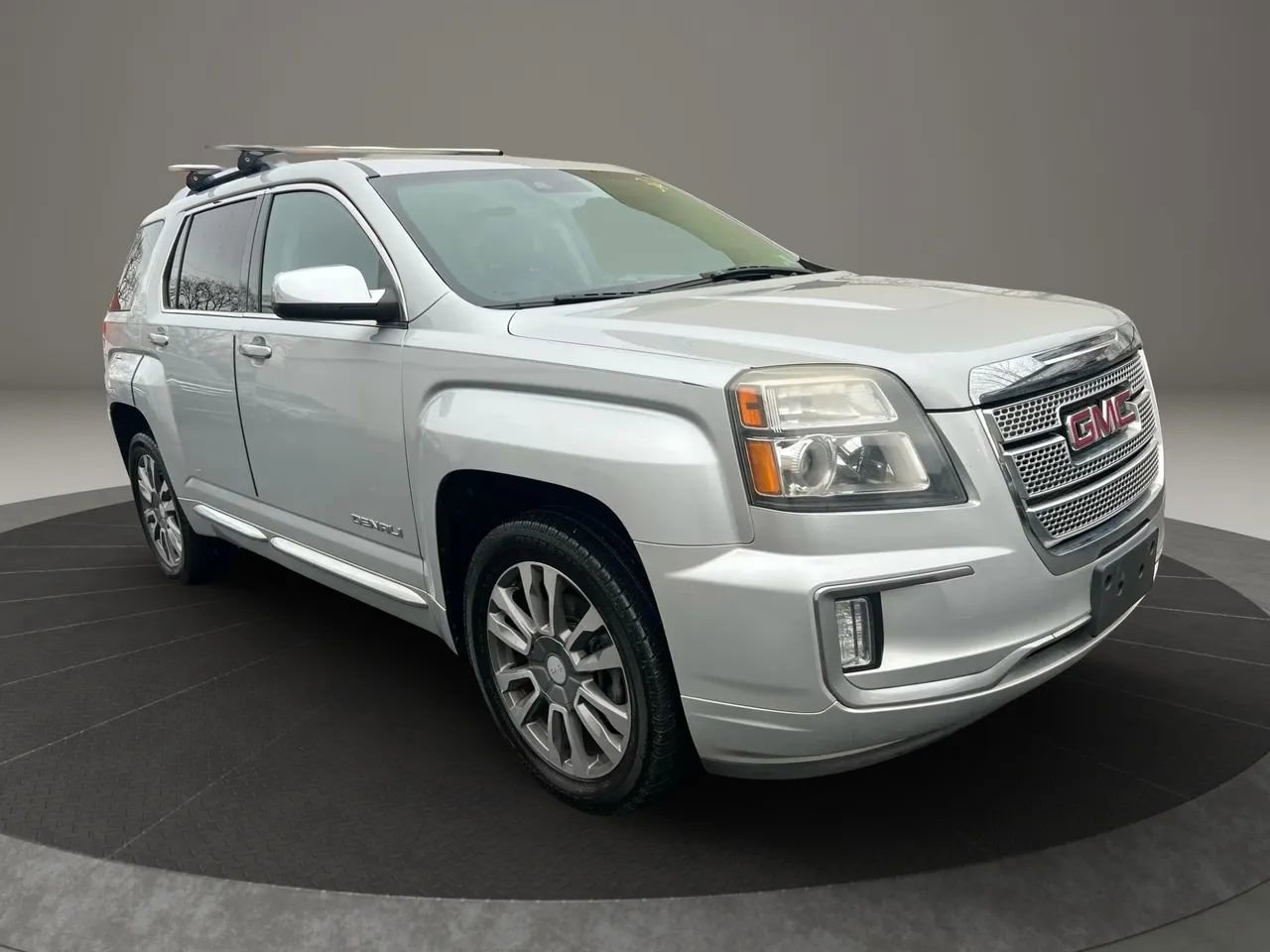 Used 2017 GMC Terrain Denali image 3