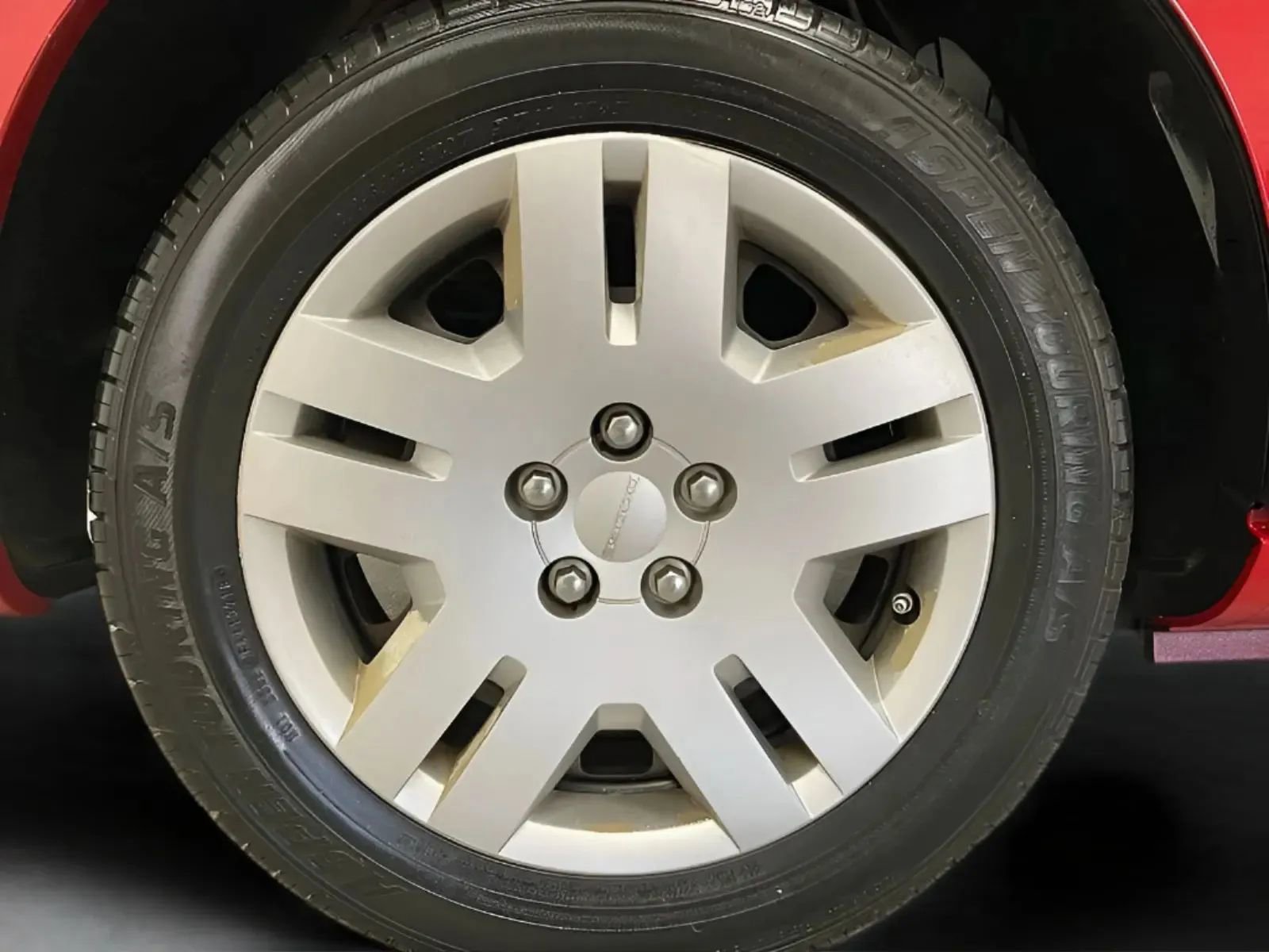 Used 2011 Dodge Avenger Express FWD image 26