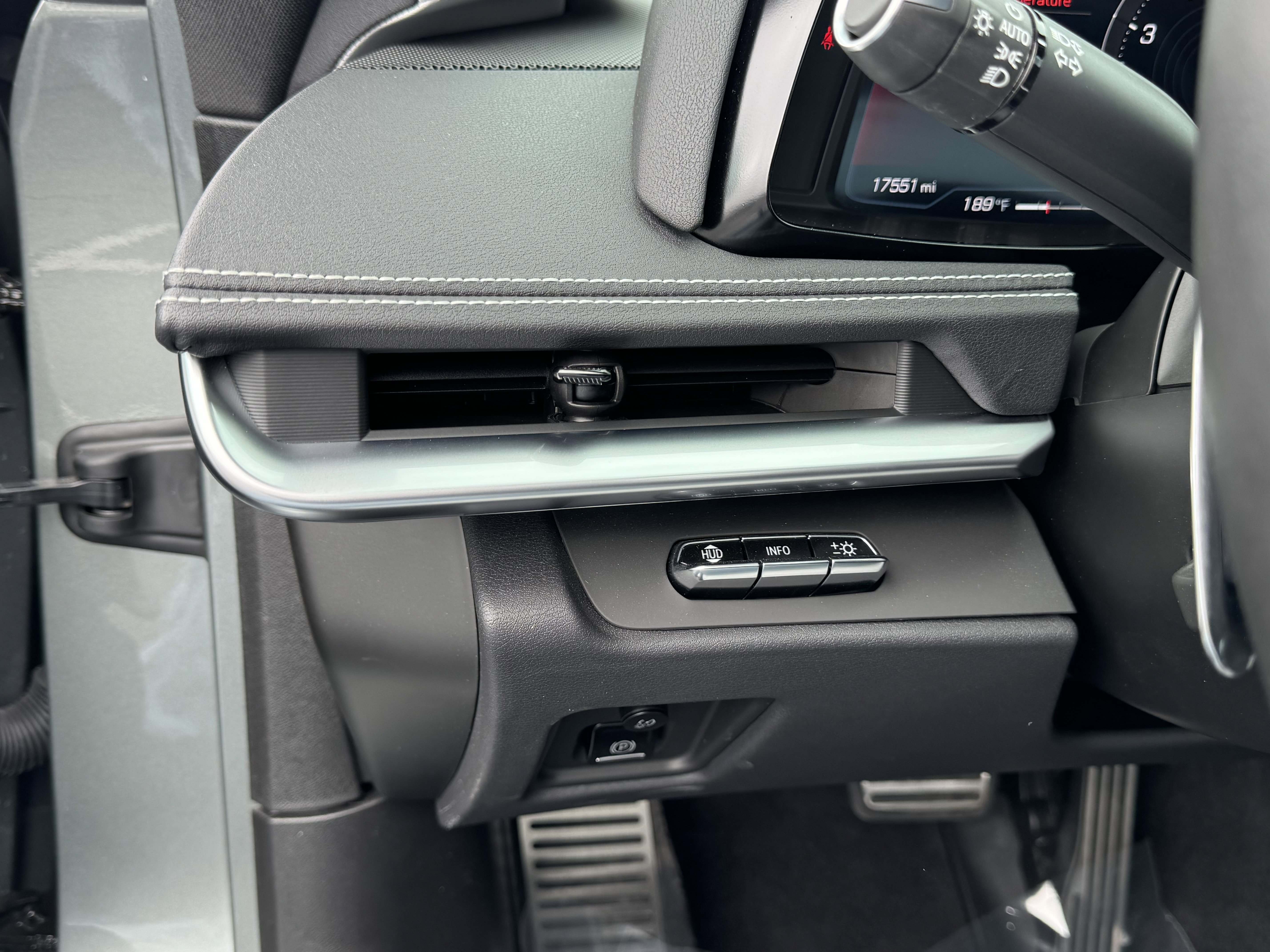 Used 2023 Chevrolet Corvette Stingray Preferred Conv w/ Z51 Performance Package image 20