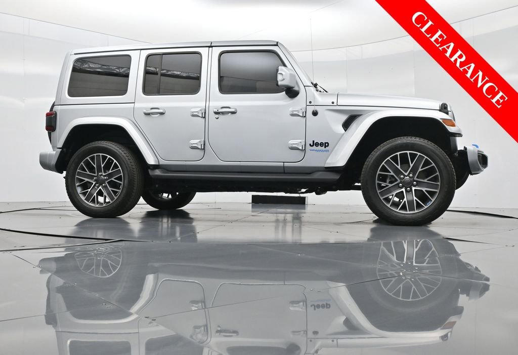 Used 2022 Jeep Wrangler Unlimited Sahara image 52