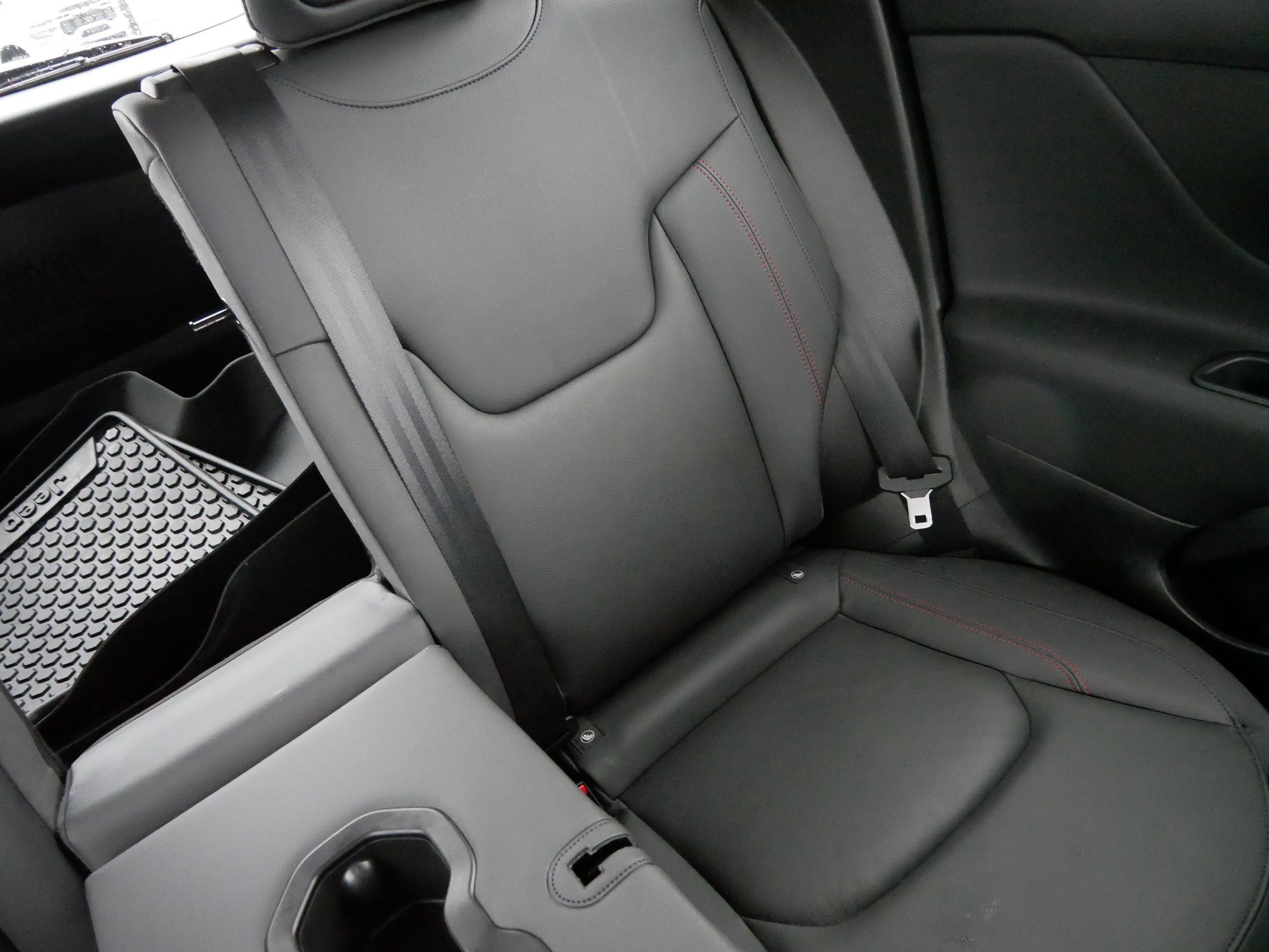 Used 2018 Jeep Renegade Trailhawk image 14