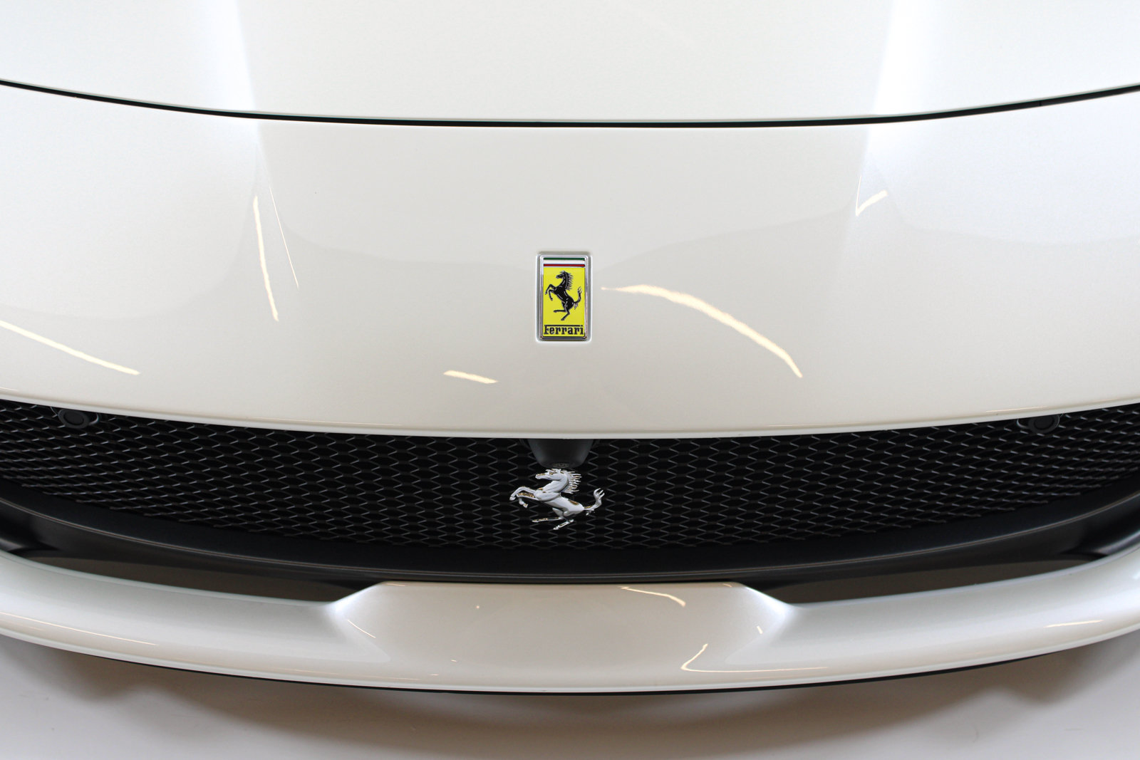 Used 2020 Ferrari 812 Superfast RWD image 72