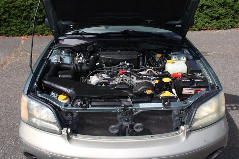 Used 2002 Subaru Outback Wagon AWD/4WD image 18