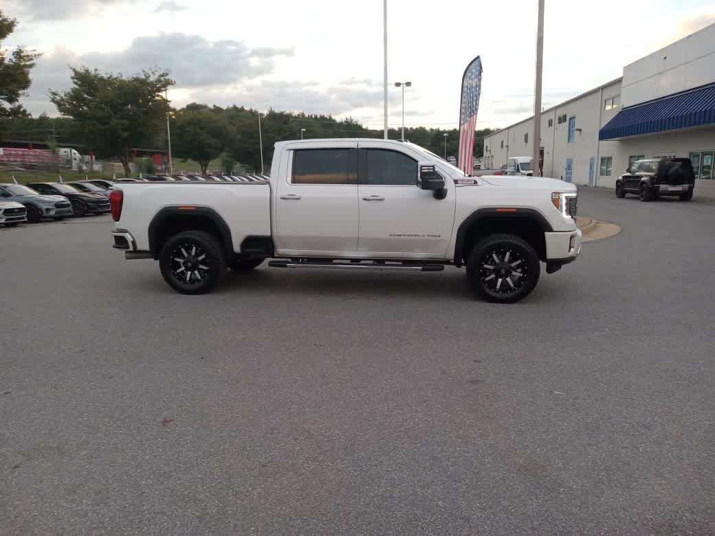 Used 2022 GMC Sierra 2500 Denali w/ Denali Ultimate Package AWD/4WD image 8