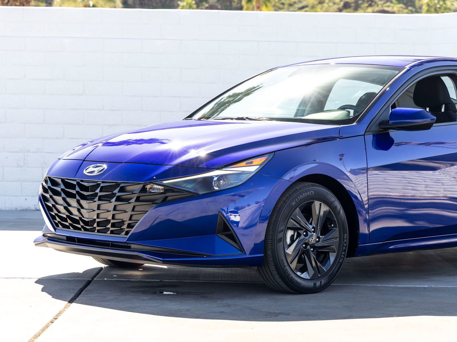 Used 2023 Hyundai Elantra SEL w/ Cargo Package image 6