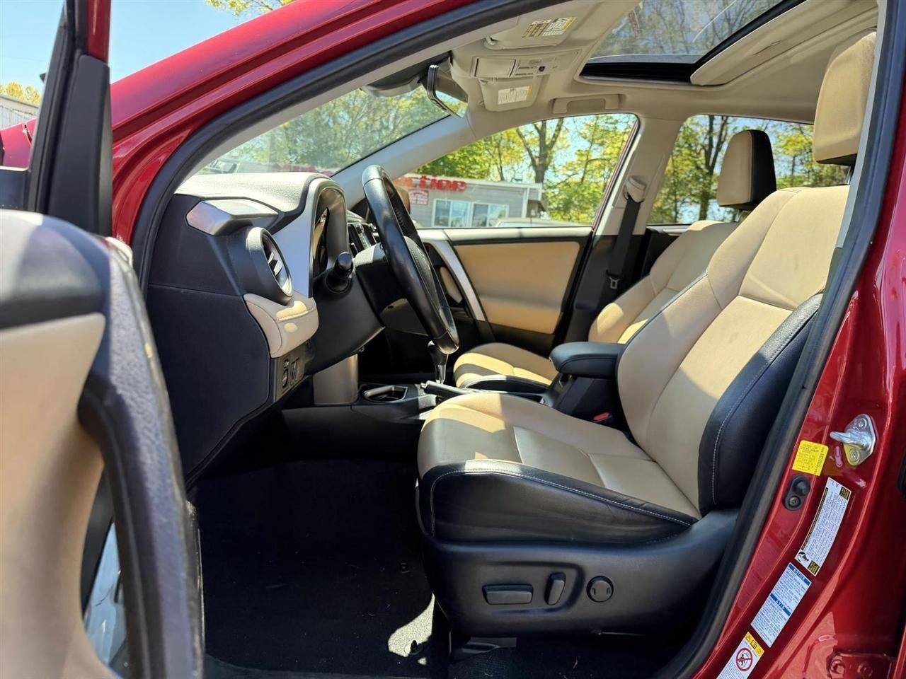 Used 2016 Toyota RAV4 Limited AWD/4WD image 9