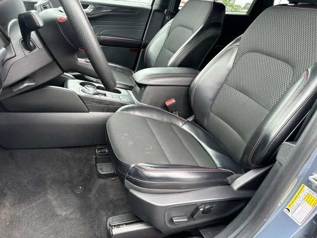 Used 2025 Ford Escape ST-Line FWD image 30