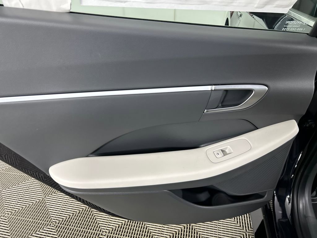 Used 2025 Hyundai Sonata SEL image 17