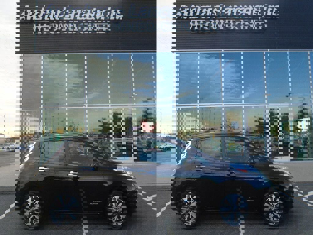 Used 2017 Nissan Leaf SV w/ Premium Package