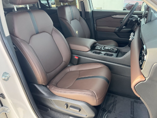 Certified 2026 Honda Pilot Touring image 12