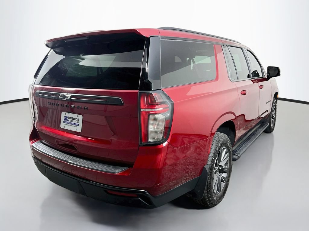 Used 2023 Chevrolet Suburban Z71 w/ Luxury Package AWD/4WD image 7