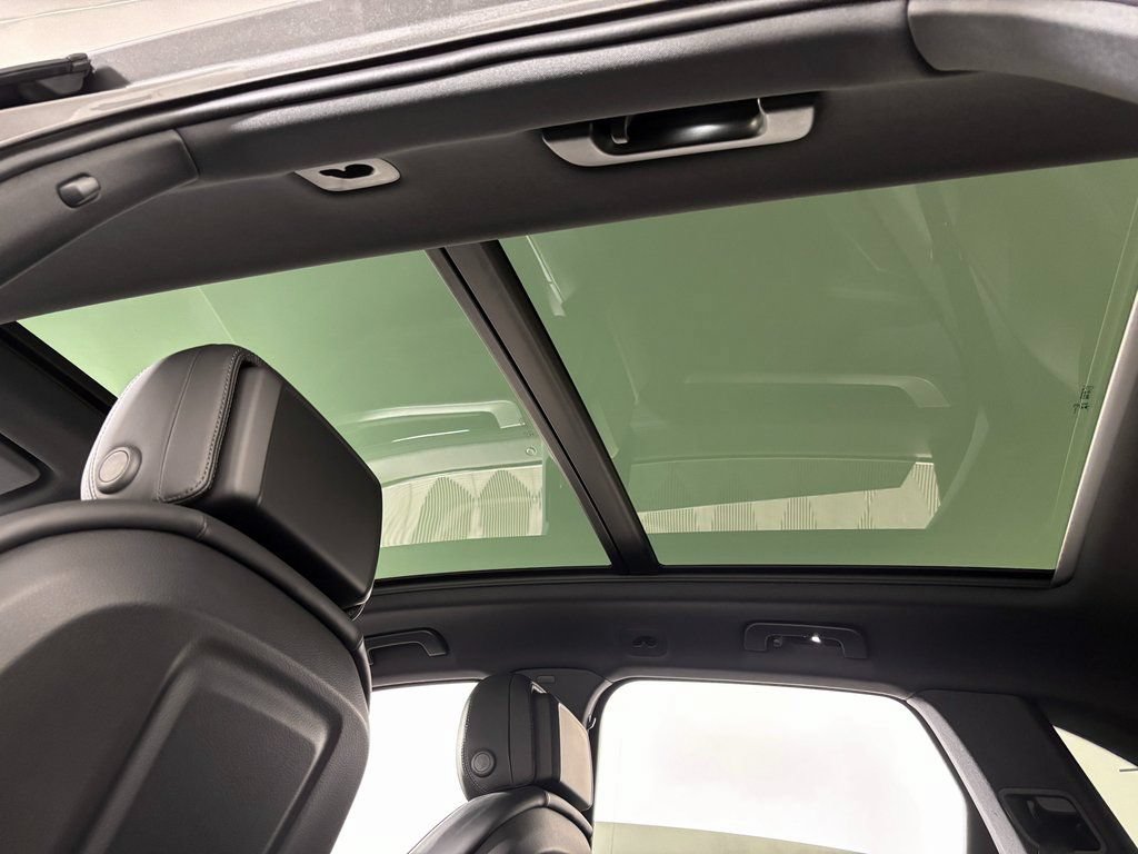 Certified 2026 Porsche Cayenne AWD/4WD image 20