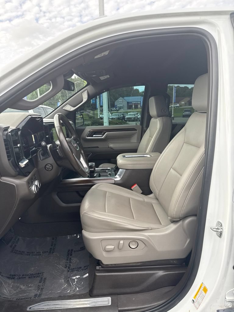 Used 2022 GMC Sierra 1500 SLT w/ SLT Premium Plus Package AWD/4WD image 6