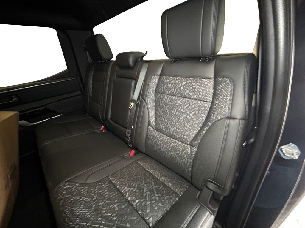 Used 2025 Toyota Tundra Limited AWD/4WD image 13