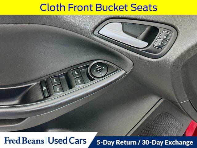 Used 2015 Ford Focus SE image 21