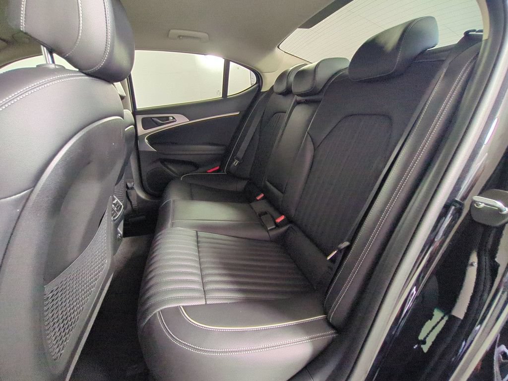 Used 2023 Genesis G70 3.3T RWD image 14