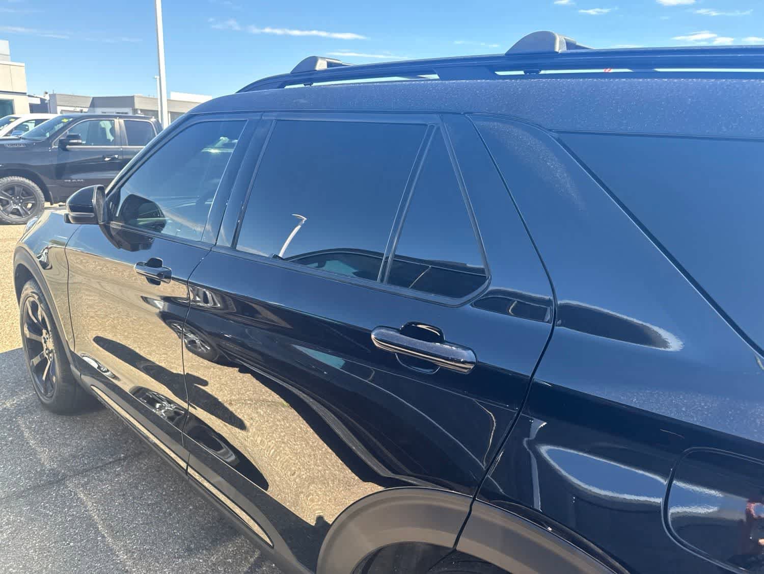 Used 2023 Ford Explorer ST w/ Equipment Group 401A AWD/4WD image 12