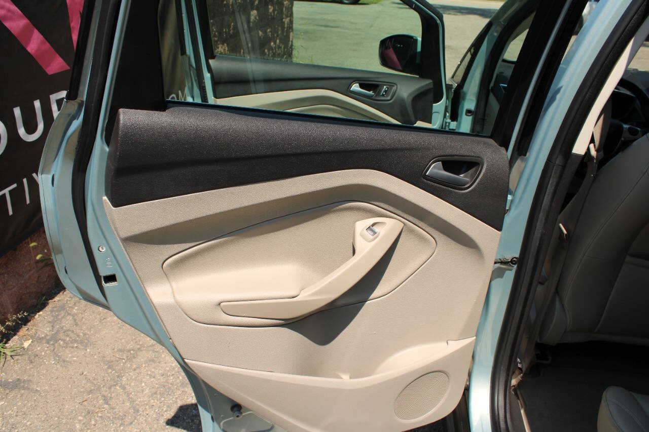 Used 2013 Ford C-MAX SEL FWD image 34