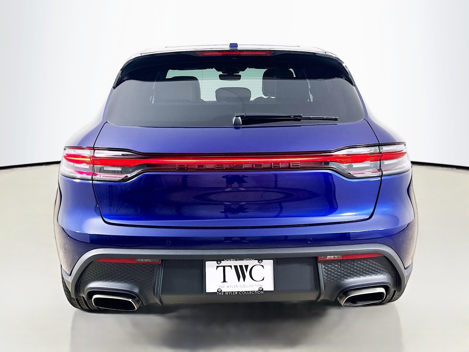 New 2026 Porsche Macan AWD/4WD image 6