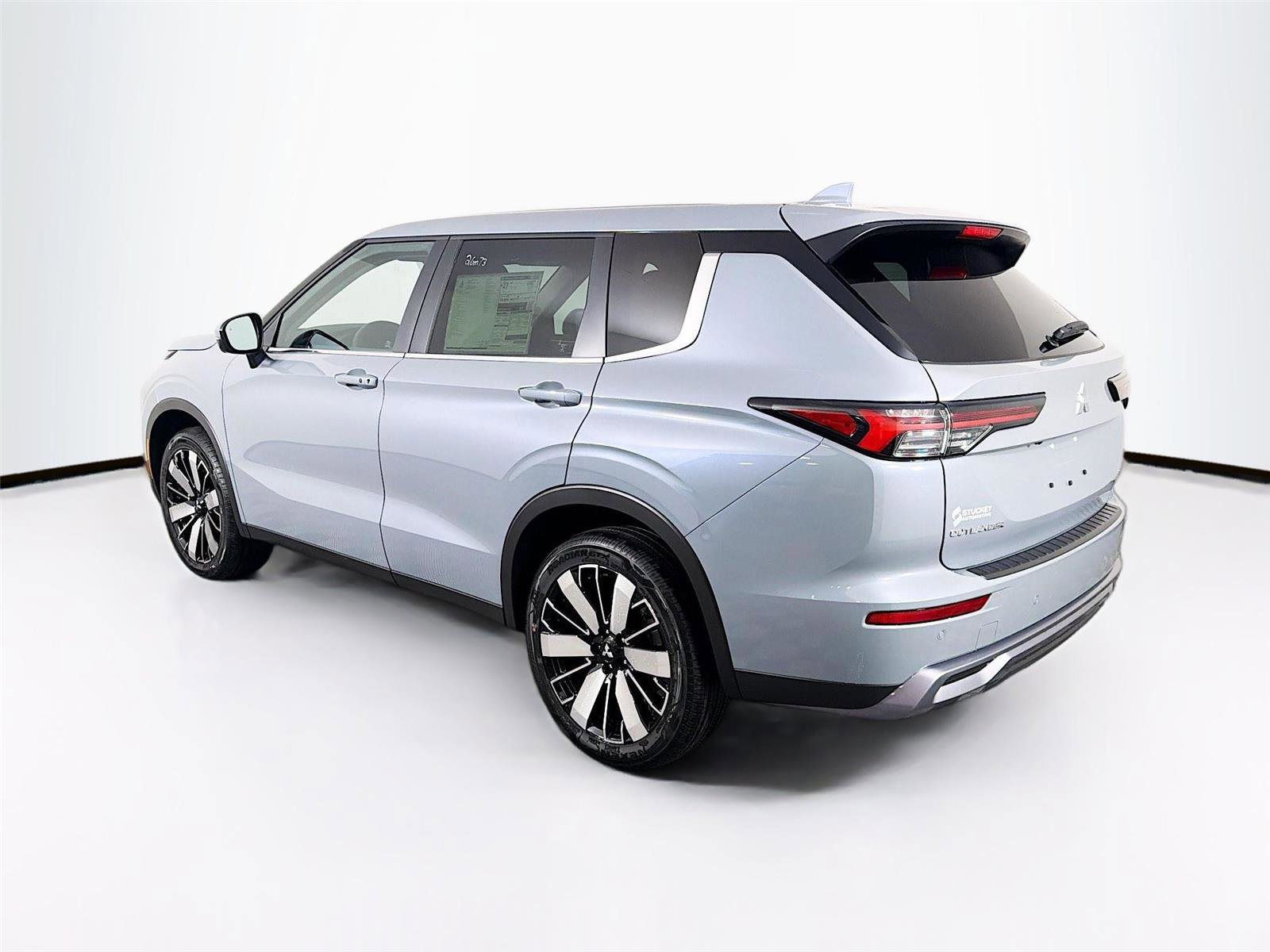 New 2026 Mitsubishi Outlander Ralliart image 5