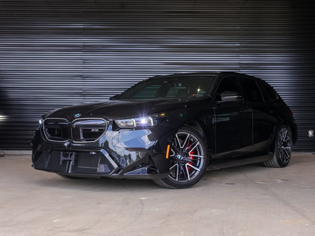 Used 2026 BMW M5 Touring AWD/4WD image 1