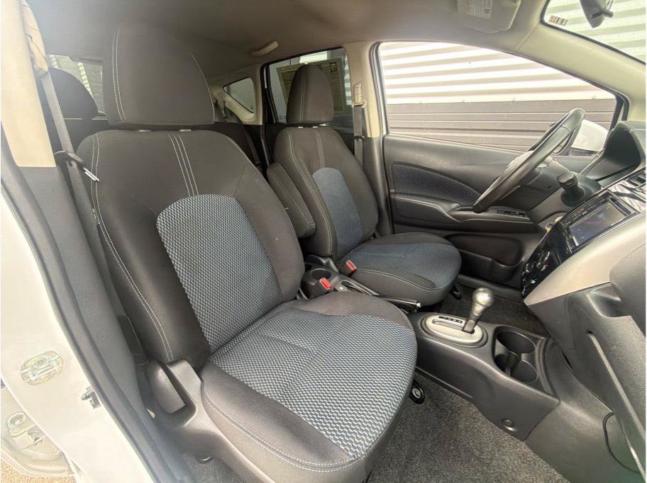 Used 2015 Nissan Versa Note SV FWD image 4