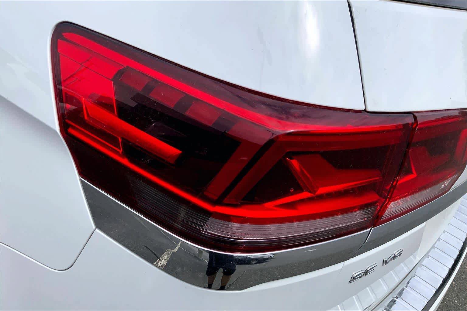 Used 2021 Volkswagen Atlas SE w/ Panoramic Sunroof Package AWD/4WD image 29