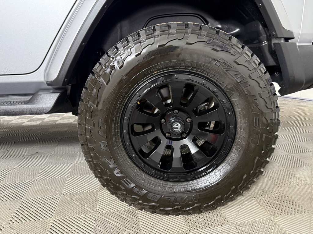 Used 2018 Jeep Wrangler Unlimited Sahara image 6