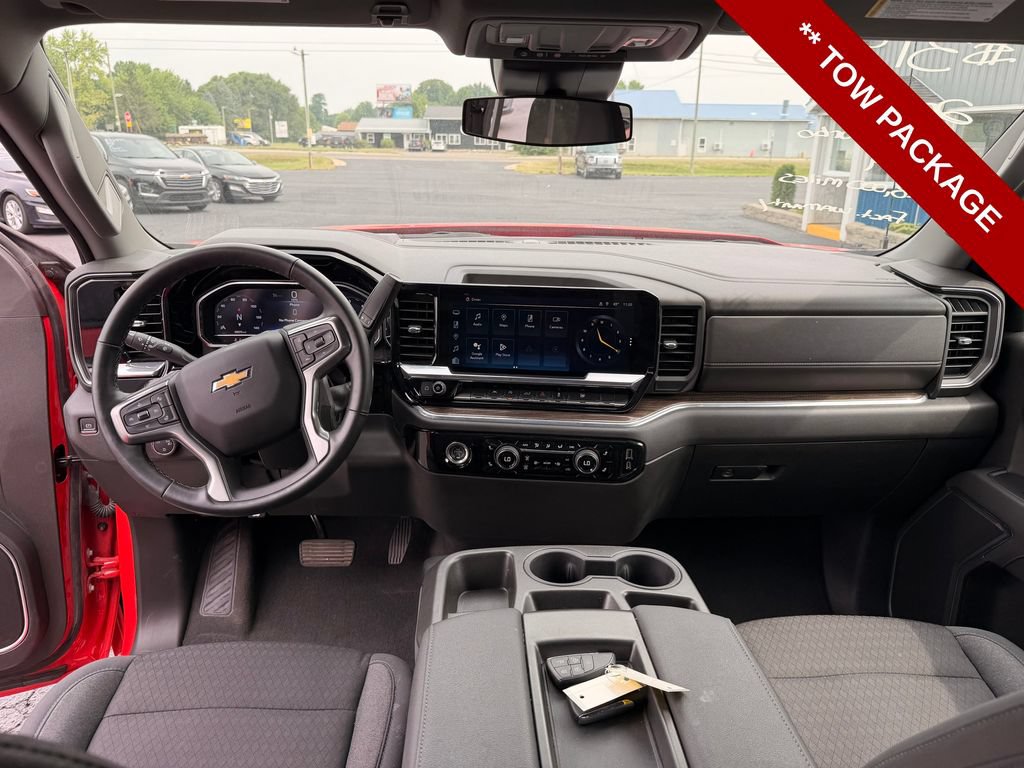 Used 2023 Chevrolet Silverado 1500 LT AWD/4WD image 16