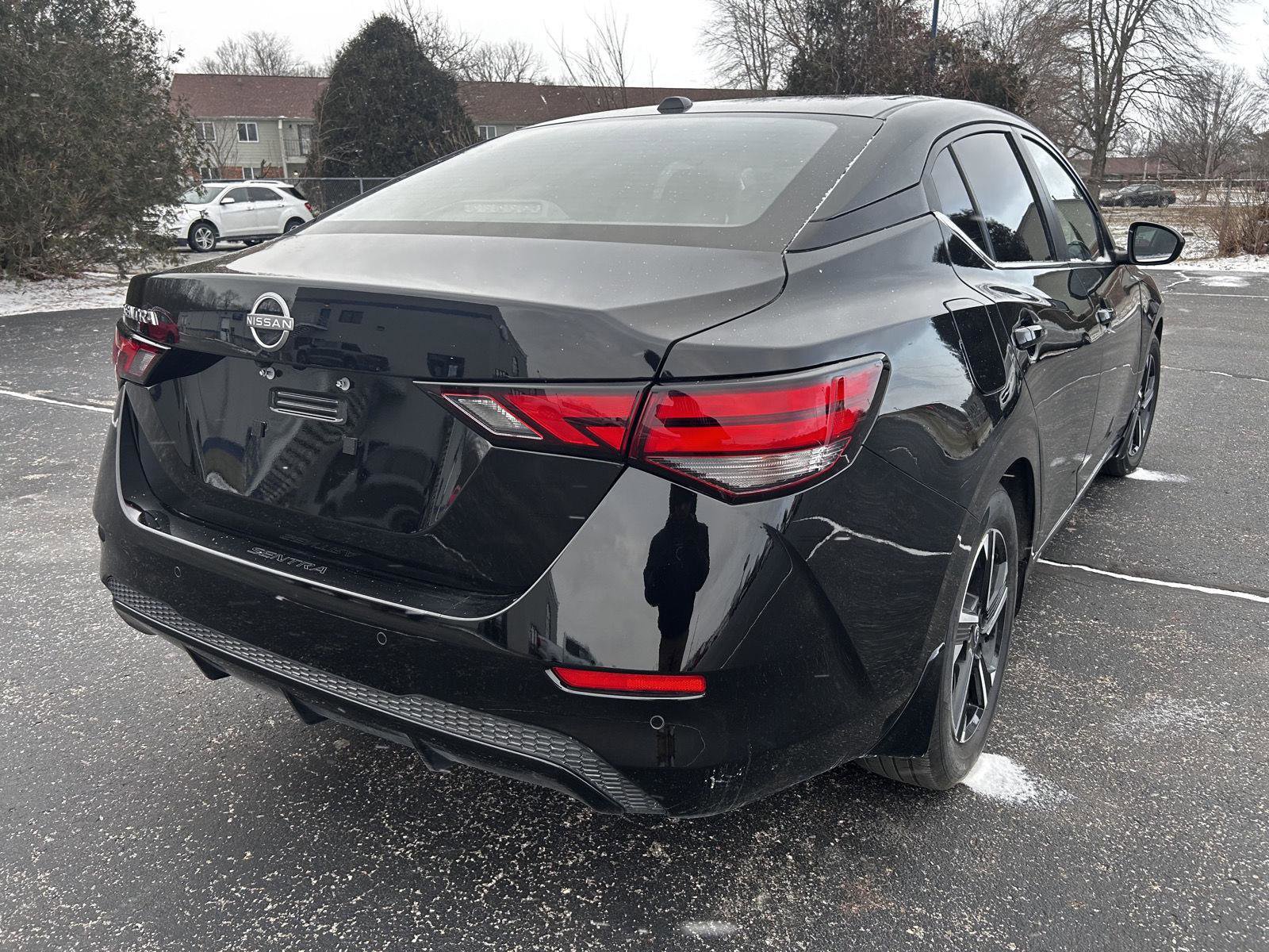 Used 2025 Nissan Sentra SV image 5