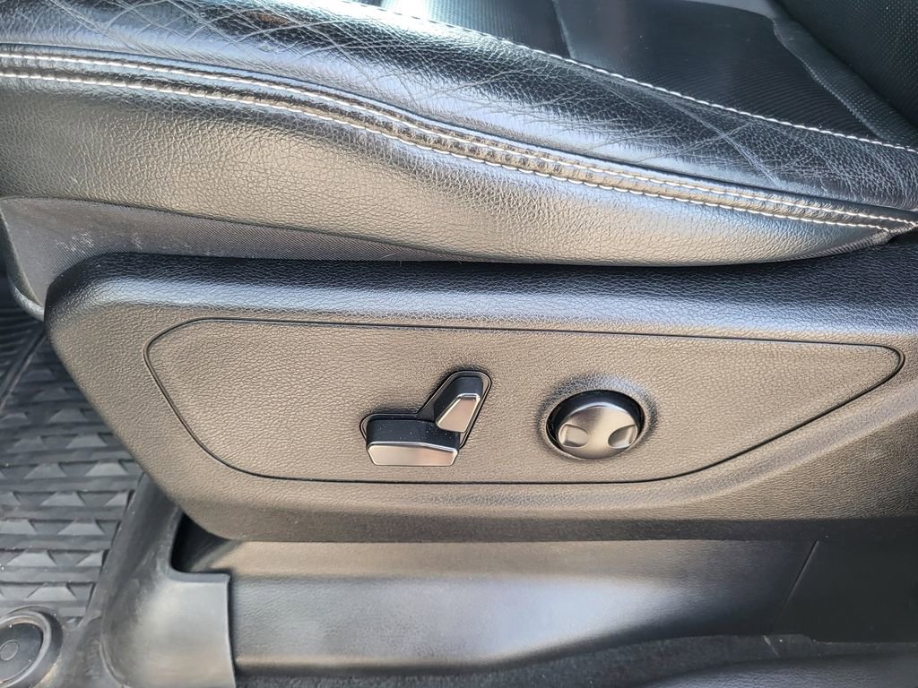 Used 2022 RAM 1500 Rebel w/ Night Edition image 16