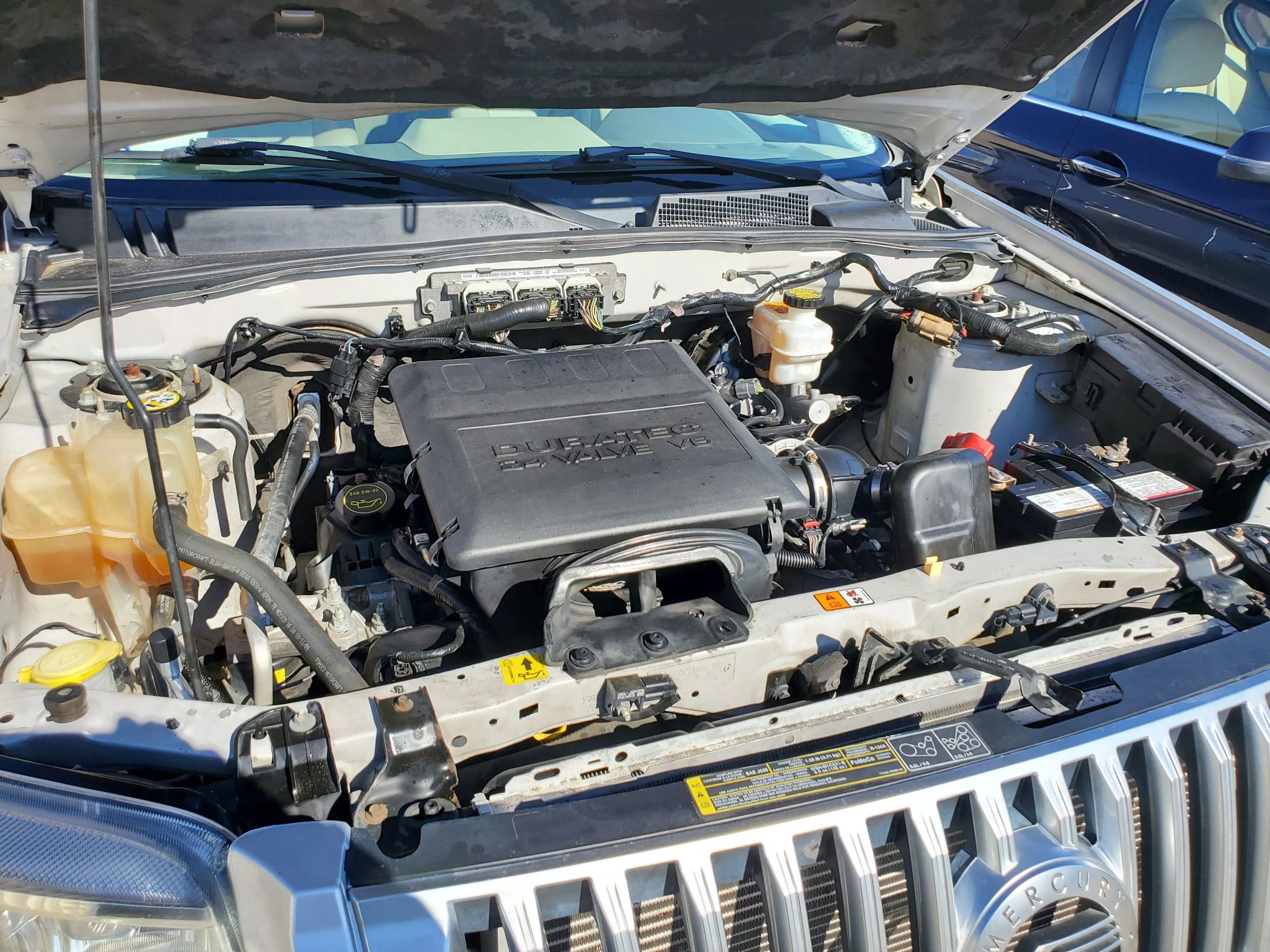 Used 2010 Mercury Mariner Premier image 37