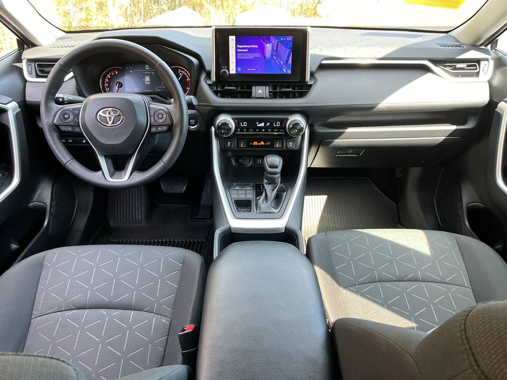 Used 2023 Toyota RAV4 XLE w/ Convenience Package image 13