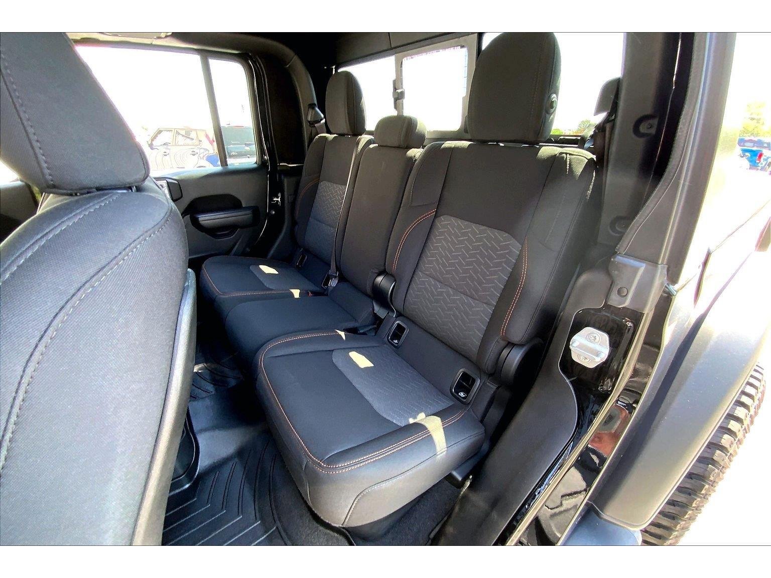 Used 2021 Jeep Gladiator Mojave w/ Cold Weather Group AWD/4WD image 24