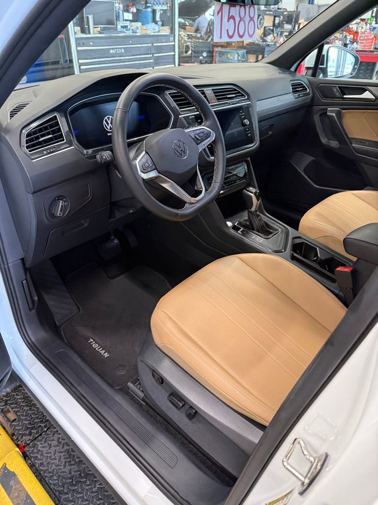 Used 2024 Volkswagen Tiguan SE image 76