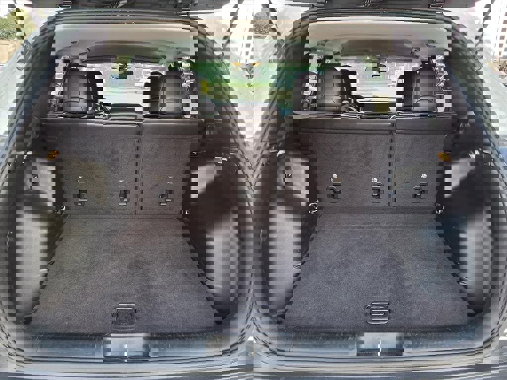 Used 2019 Jeep Cherokee Latitude Plus image 12