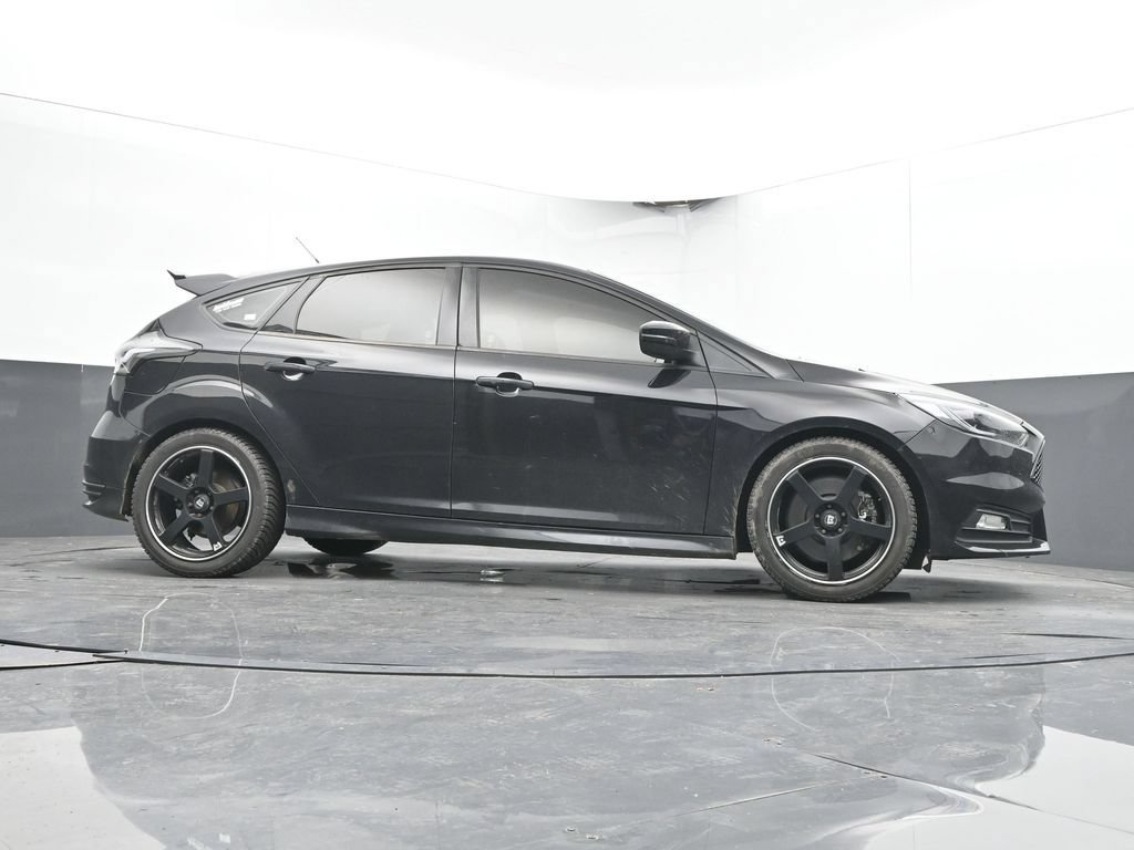 Used 2018 Ford Focus ST FWD image 26