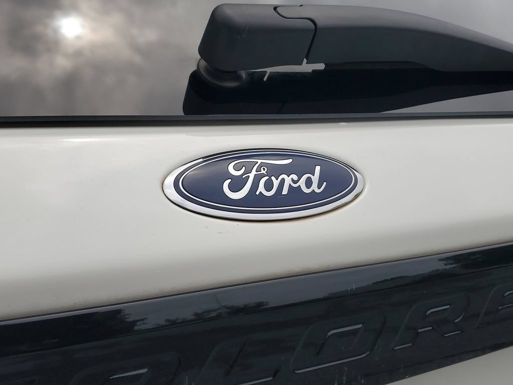Used 2023 Ford Explorer ST-Line w/ Class IV Trailer Tow Package RWD image 8