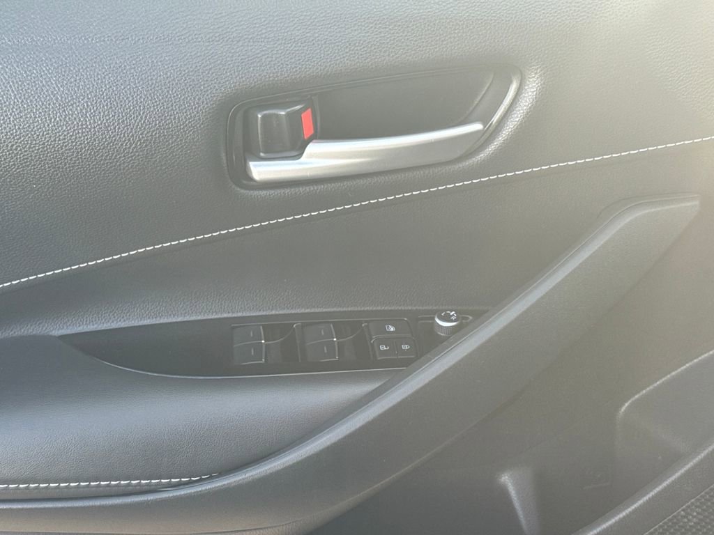 Used 2021 Toyota Corolla SE image 35