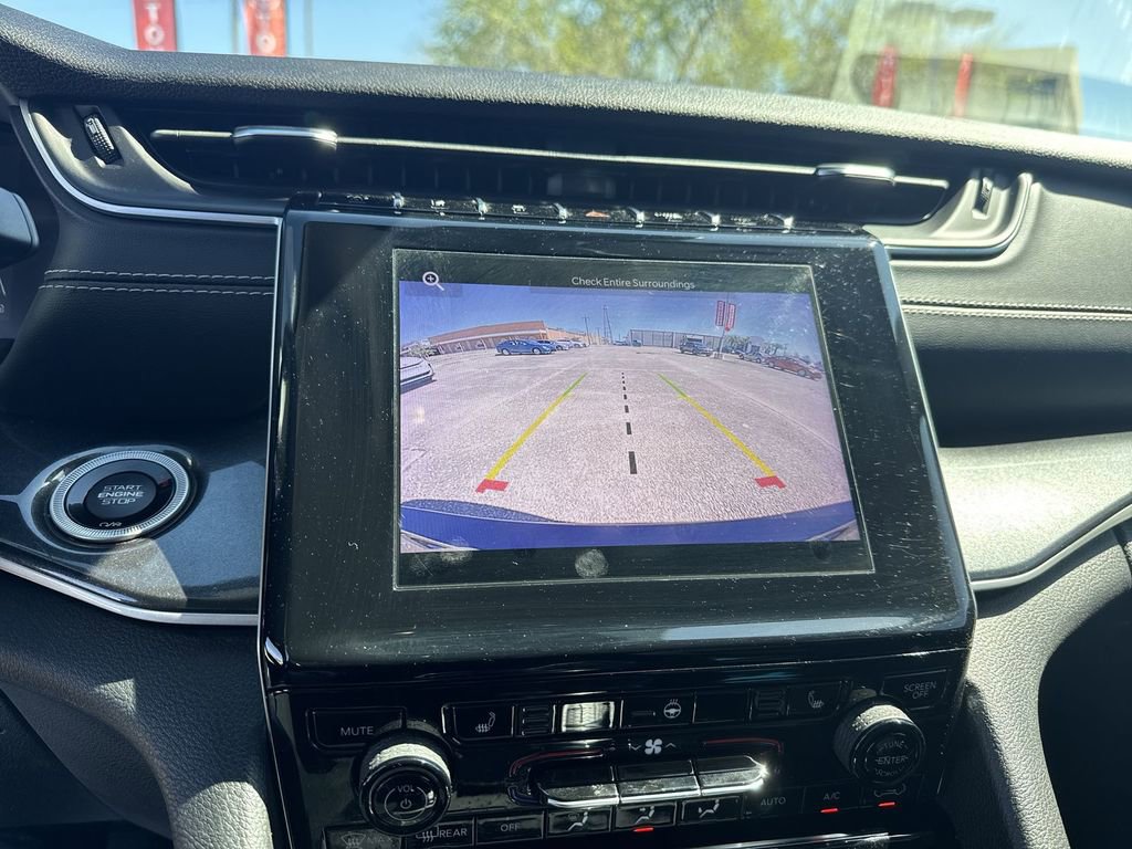 Used 2023 Jeep Grand Cherokee L Laredo w/ Luxury Tech Group I image 28