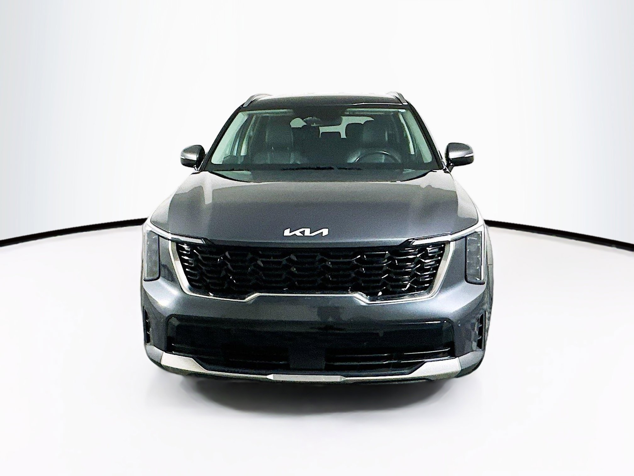 Used 2024 Kia Sorento S image 2