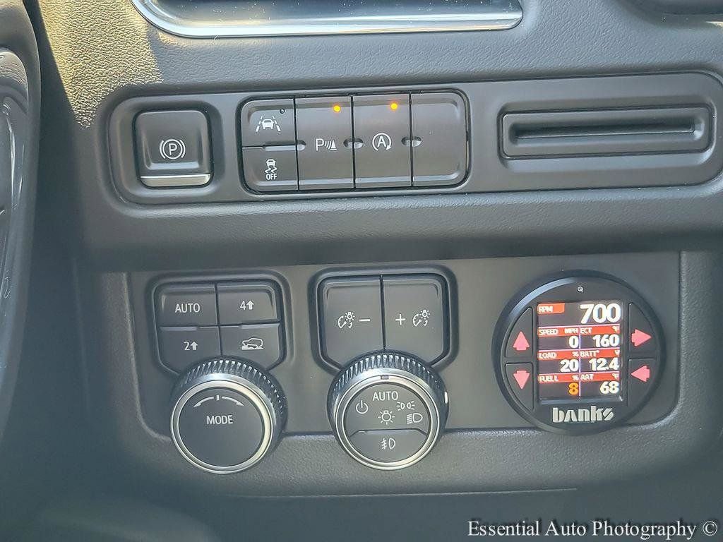 Used 2023 GMC Yukon SLE w/ Gmc Pro Safety Plus Package AWD/4WD image 21